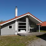 2 House B 83 * Großenbrode