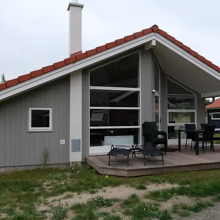 Hébergement de vacances 2 House B 83 *